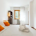 Apartment Da Tiffany - 90m2 In Centro Con Garage Box E Wi-fi Gratuito, Primo Piano Con Ascensore *