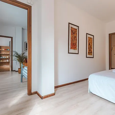 Da Tiffany - Soggiorna In Centro A Con Garage Box E Ascensore *