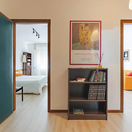 Da Tiffany - Soggiorna In Centro A Con Garage Box E Ascensore *