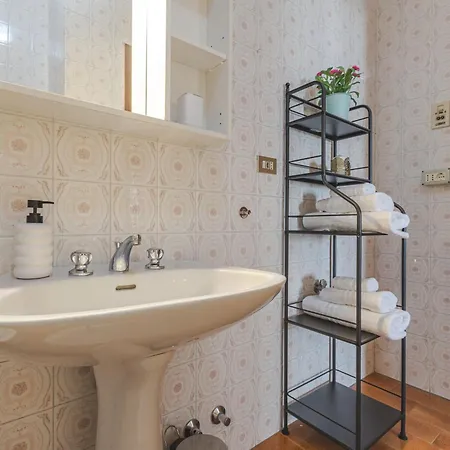 公寓 Da Tiffany - Soggiorna In Centro A Con Garage Box E Ascensore 戈里齐亚