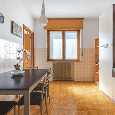 Da Tiffany - Soggiorna In Centro A Con Garage Box E Ascensore アパート ゴリツィア